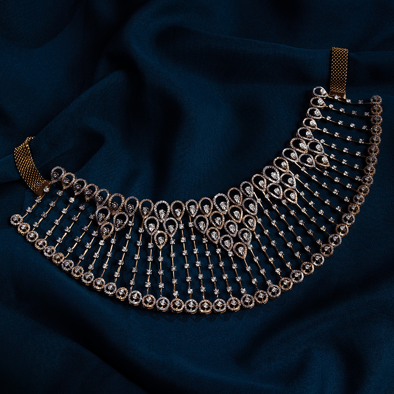 Diamond choker with gold chain